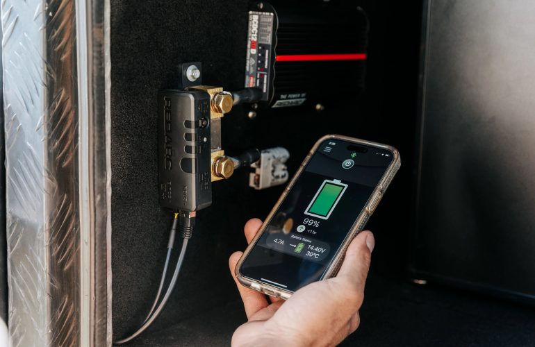 What is a Battery Monitor and Why Do You Need One？ - SONECPOWER