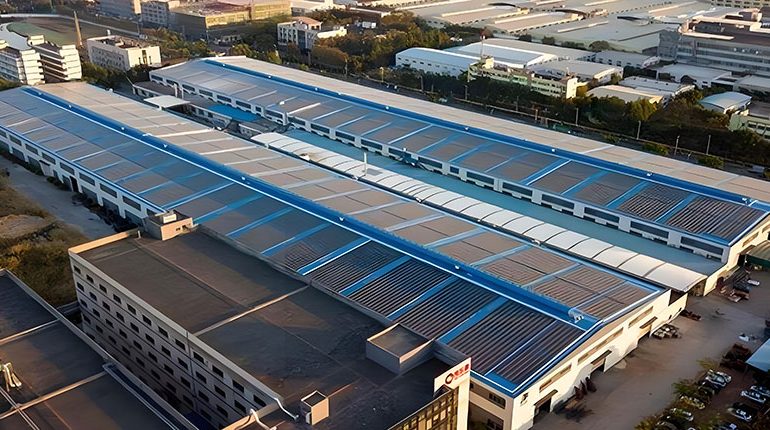 Solar Energy for Businesses: The Pros & Cons - SONECPOWER