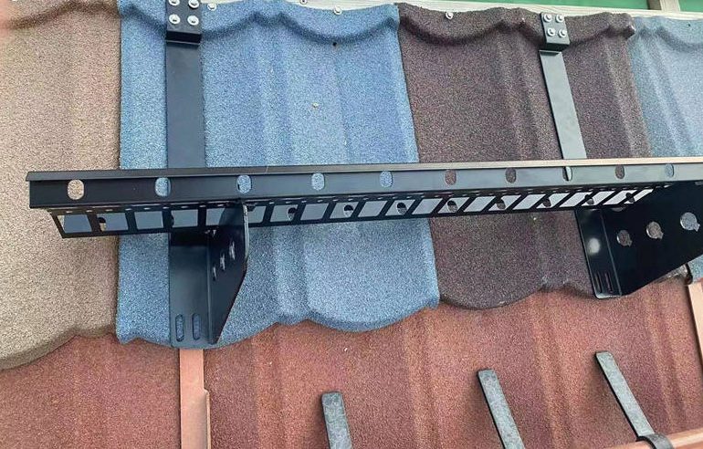 Do you need snow guards for solar panels? - SONECPOWER